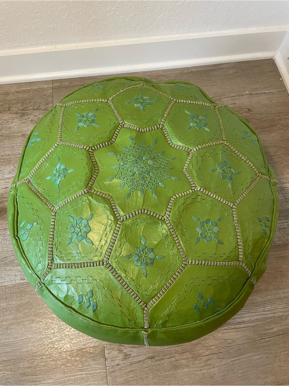 Traditional Handmade Moroccan Leather Pouf/ottoman/footstool